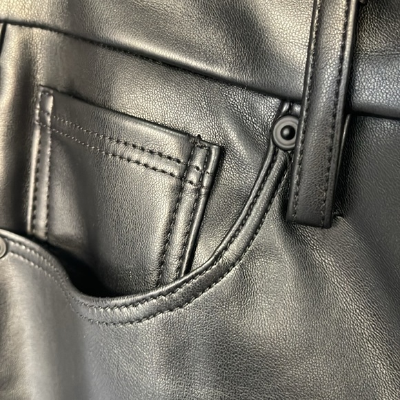 Good American faux leather pant - Picture 4 of 8